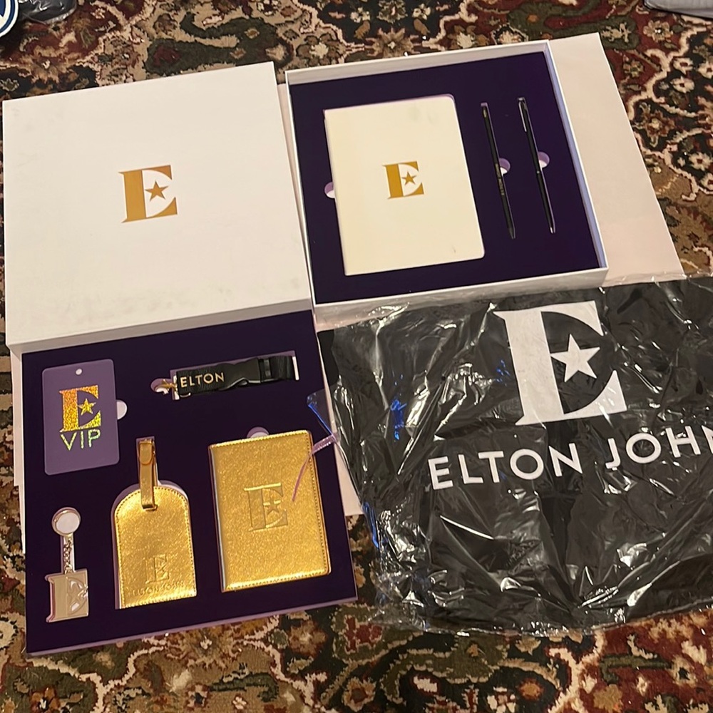 ELTON JOHN FAREWELL YELLOW BRICK ROAD FINAL WORLD TOUR VIP PACK/TOTE BAG POSTER